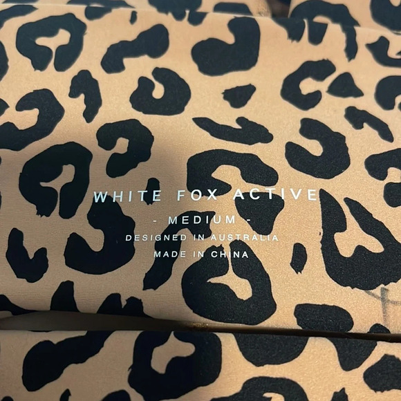 Wildfox Active Leggings Leopard Cheetah Print Size Medium - Picture 5 of 5
